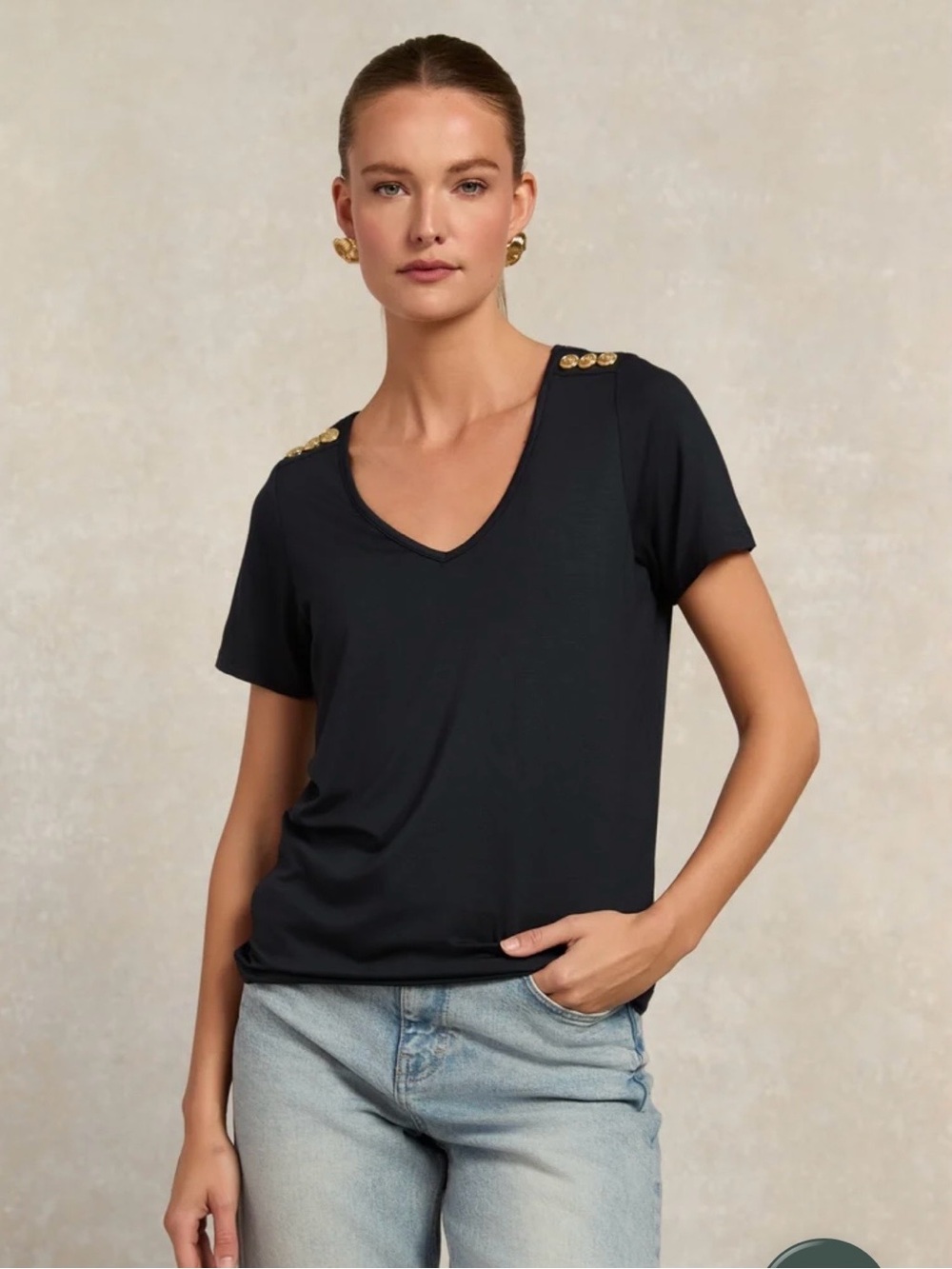 Holland Cooper V‑Neck Short Sleeve Tee with Gold Shoulder Buttons - navy